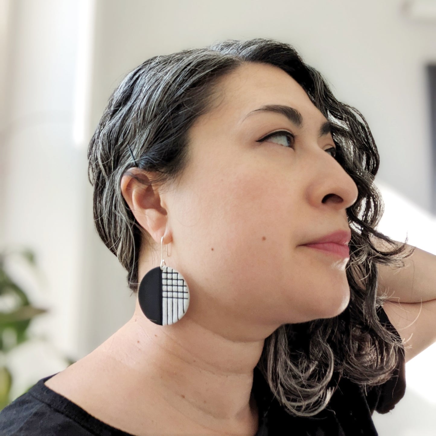 Made in the 80s Black and White Circle Earrings