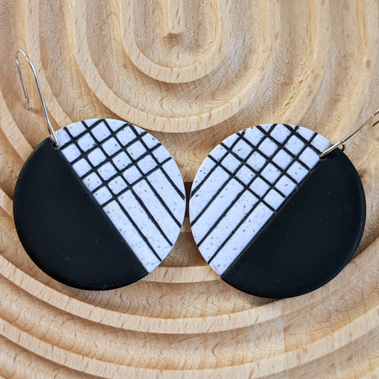 Made in the 80s Black and White Circle Earrings
