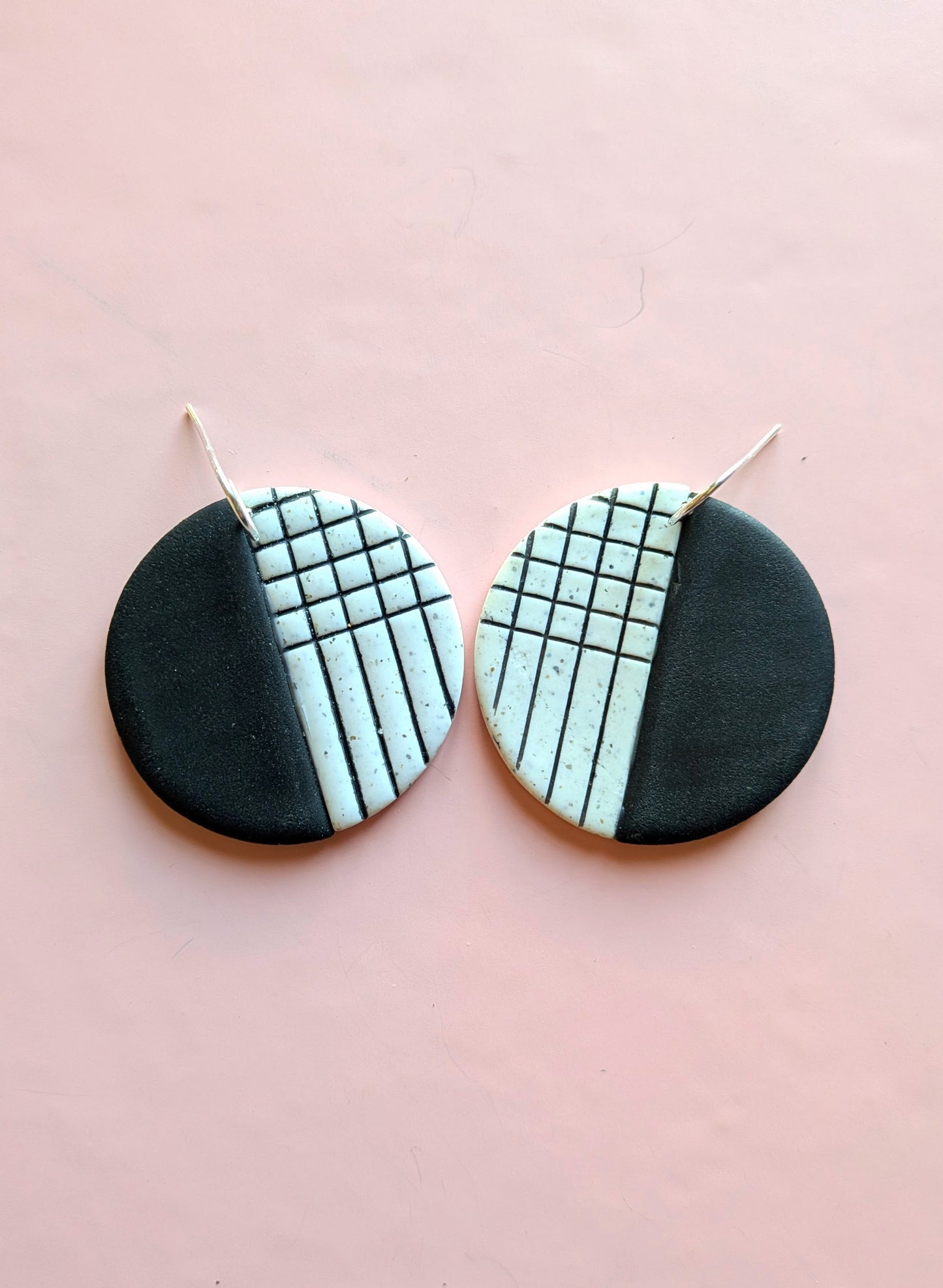 Made in the 80s Black and White Circle Earrings